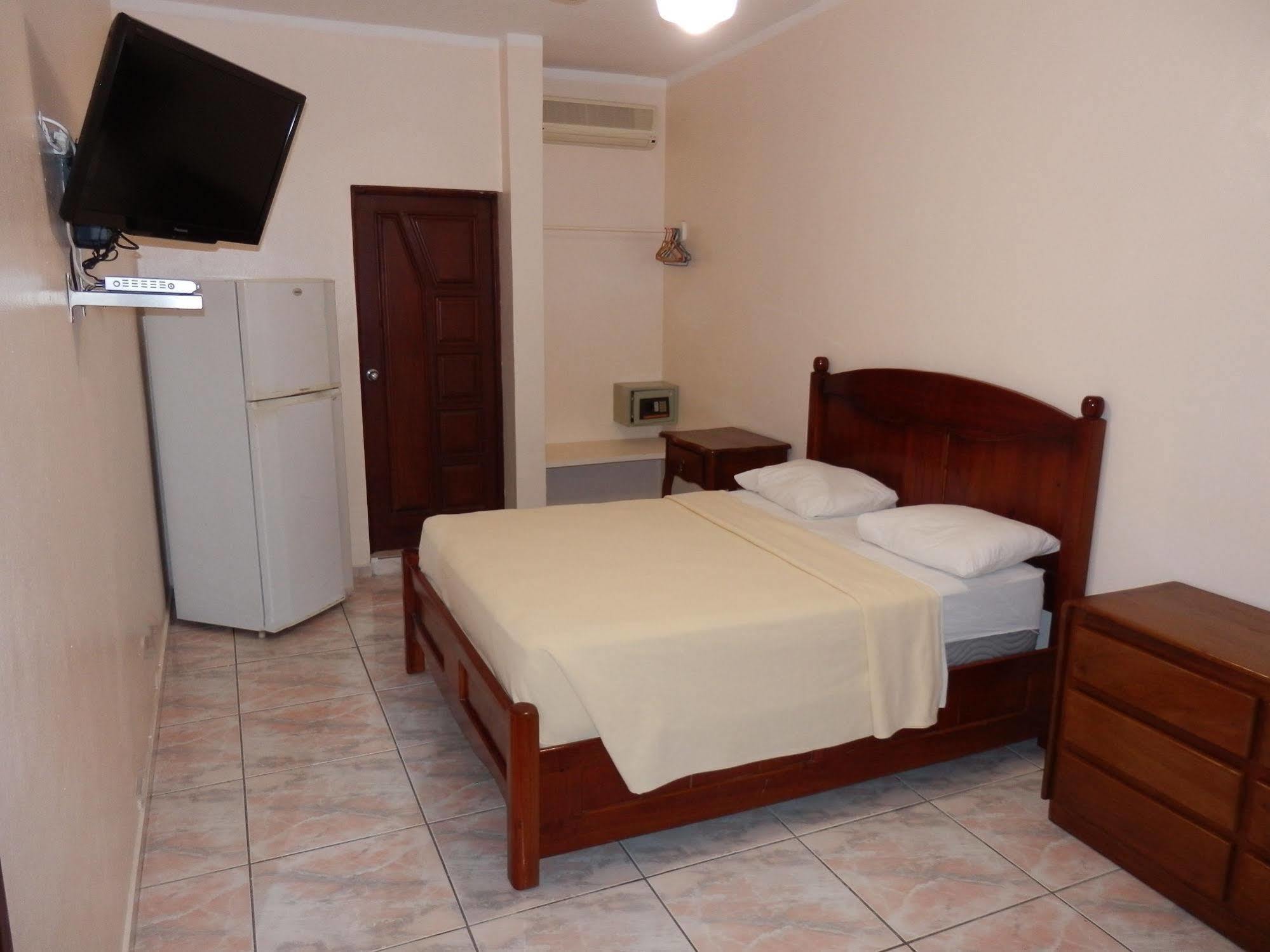 Hotel Garant & Suites Бока-Чика Екстер'єр фото