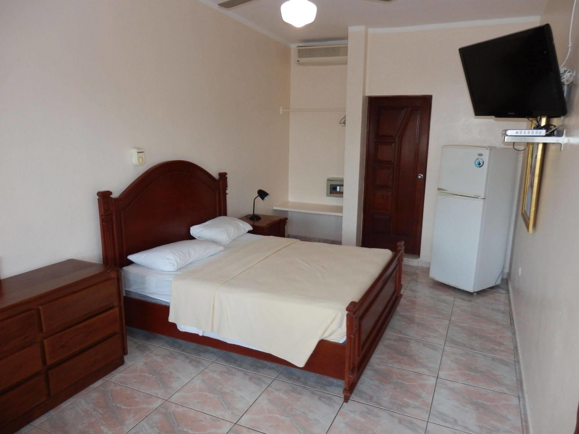 Hotel Garant & Suites Бока-Чика Екстер'єр фото