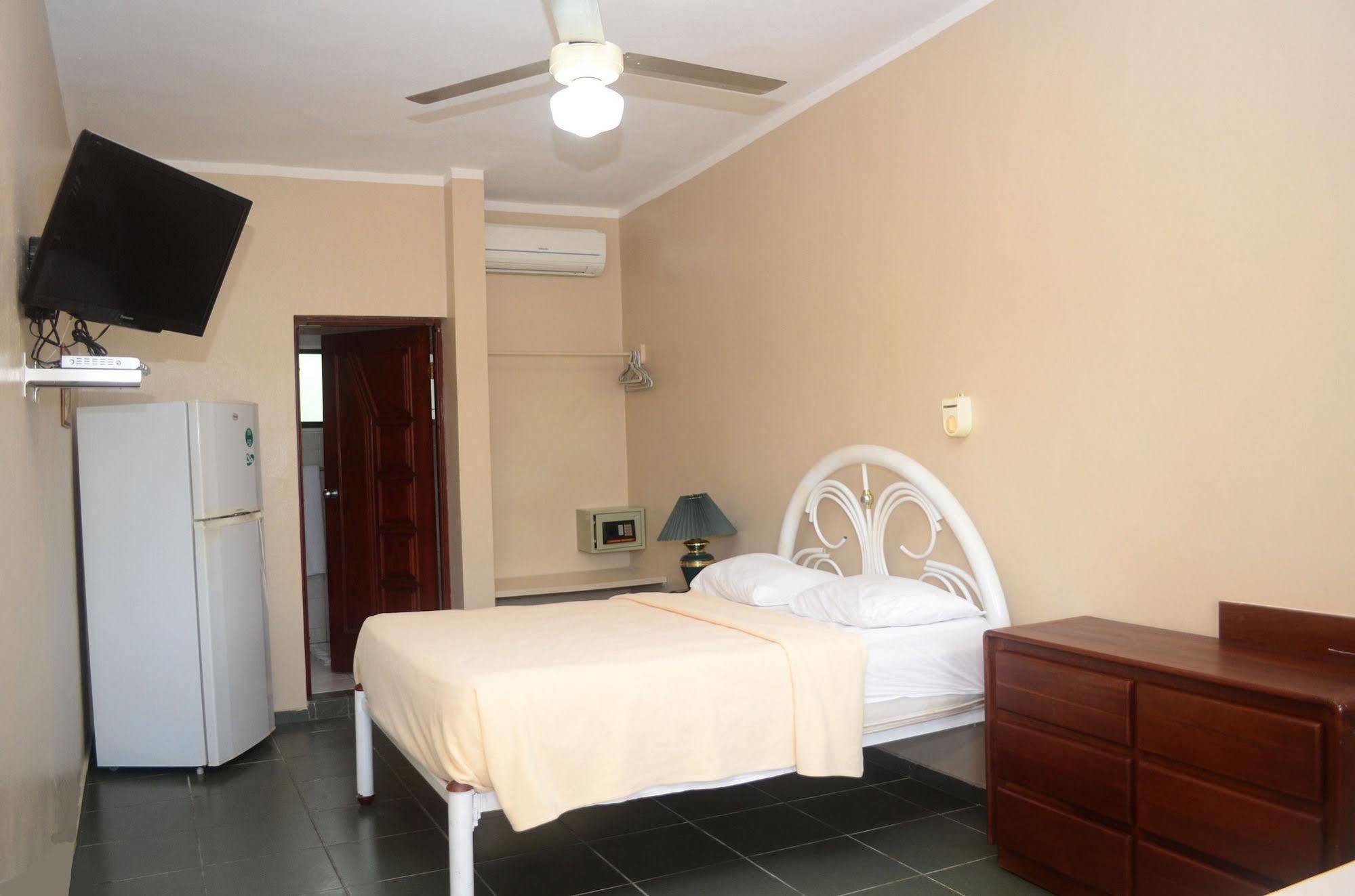 Hotel Garant & Suites Бока-Чика Екстер'єр фото